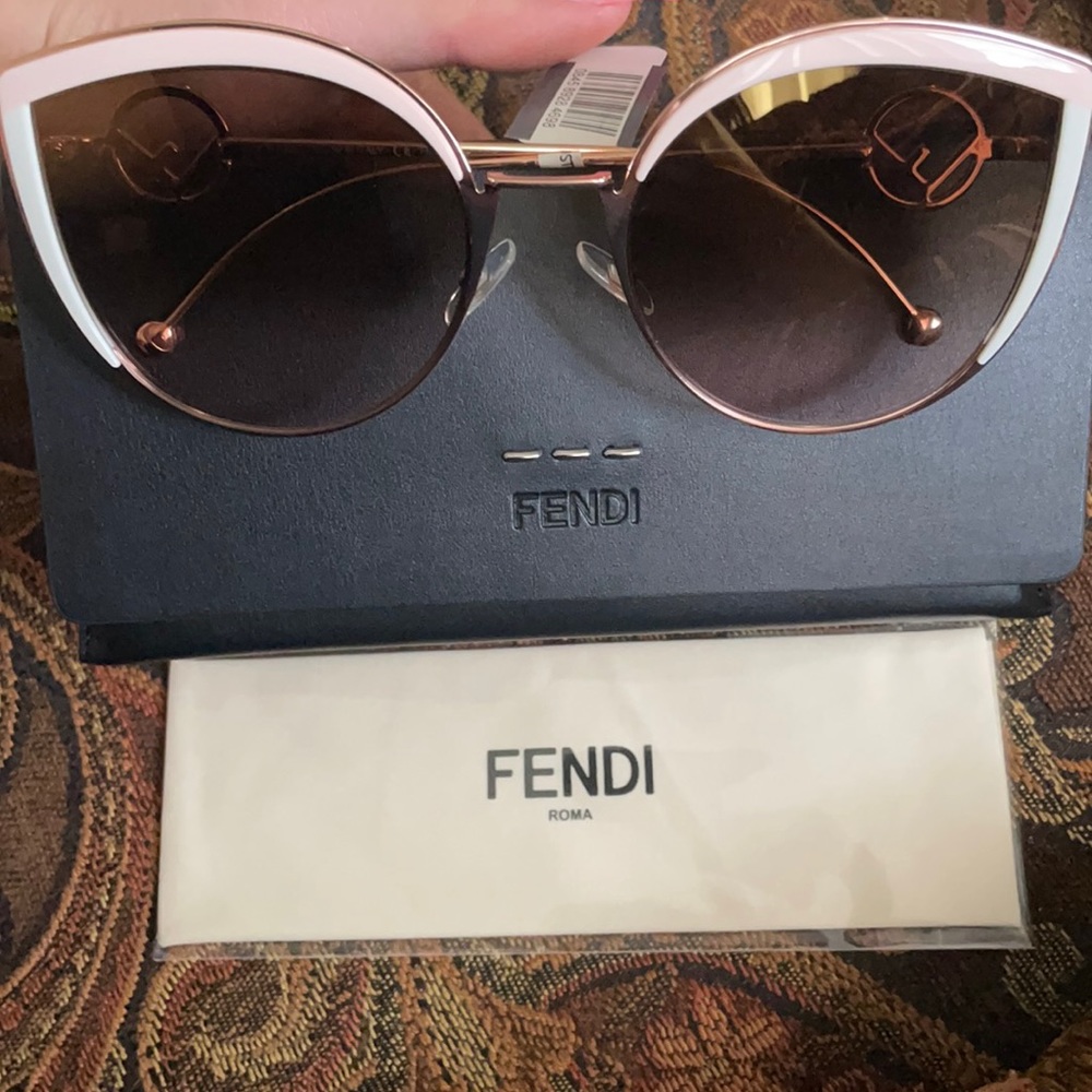 58mm Metal Butterfly FENDI sunglasses - Picture 6 of 9
